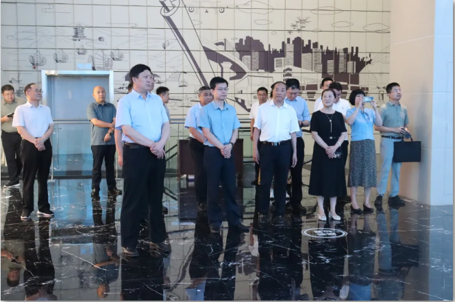 国家发展改革委经济运行调节局一行莅临顺和国际智慧物流园