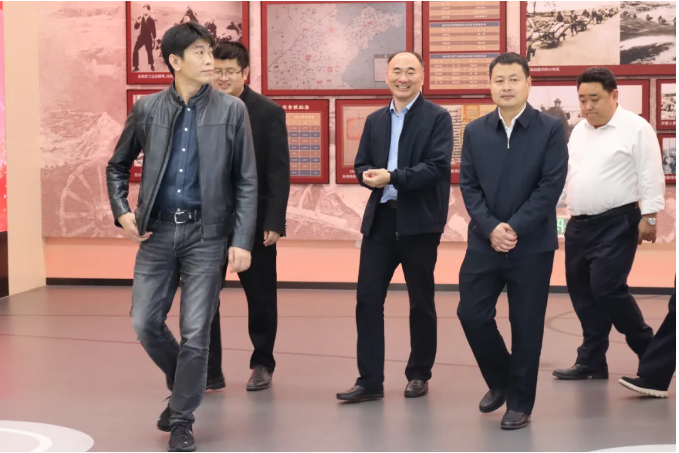 国家发改委经济与国防协调发展研究中心刘鹤一行临顺和国际智慧物流园参观考察